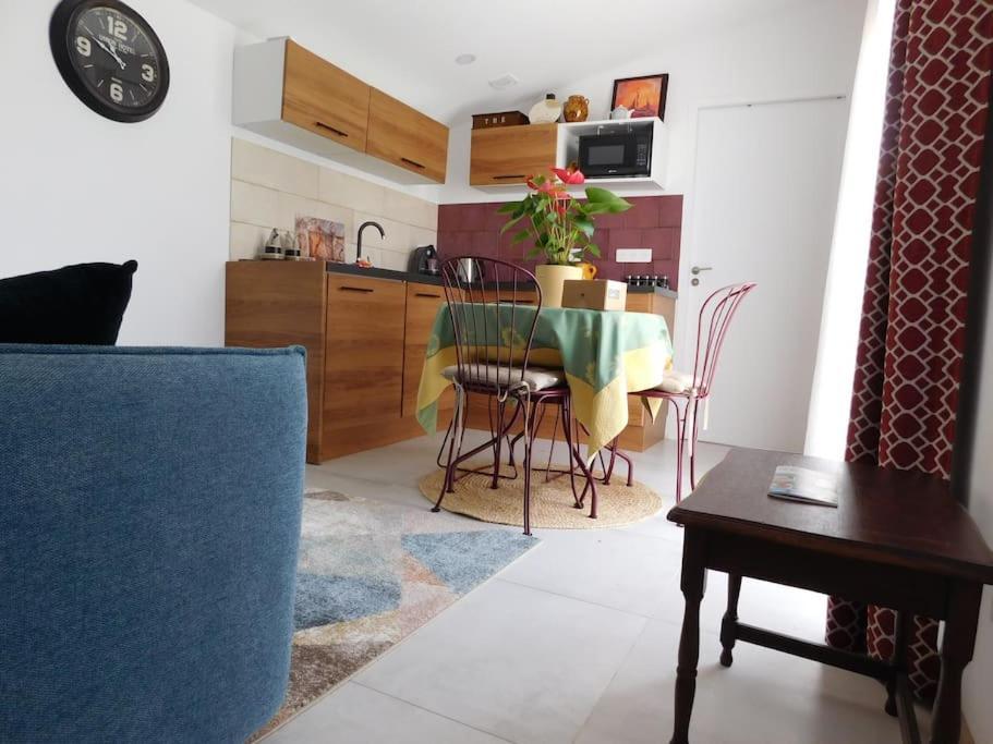 Maisonnette De Jardin Marseille Extérieur photo