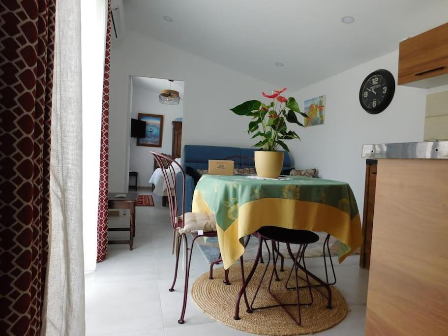 Maisonnette De Jardin Marseille Extérieur photo